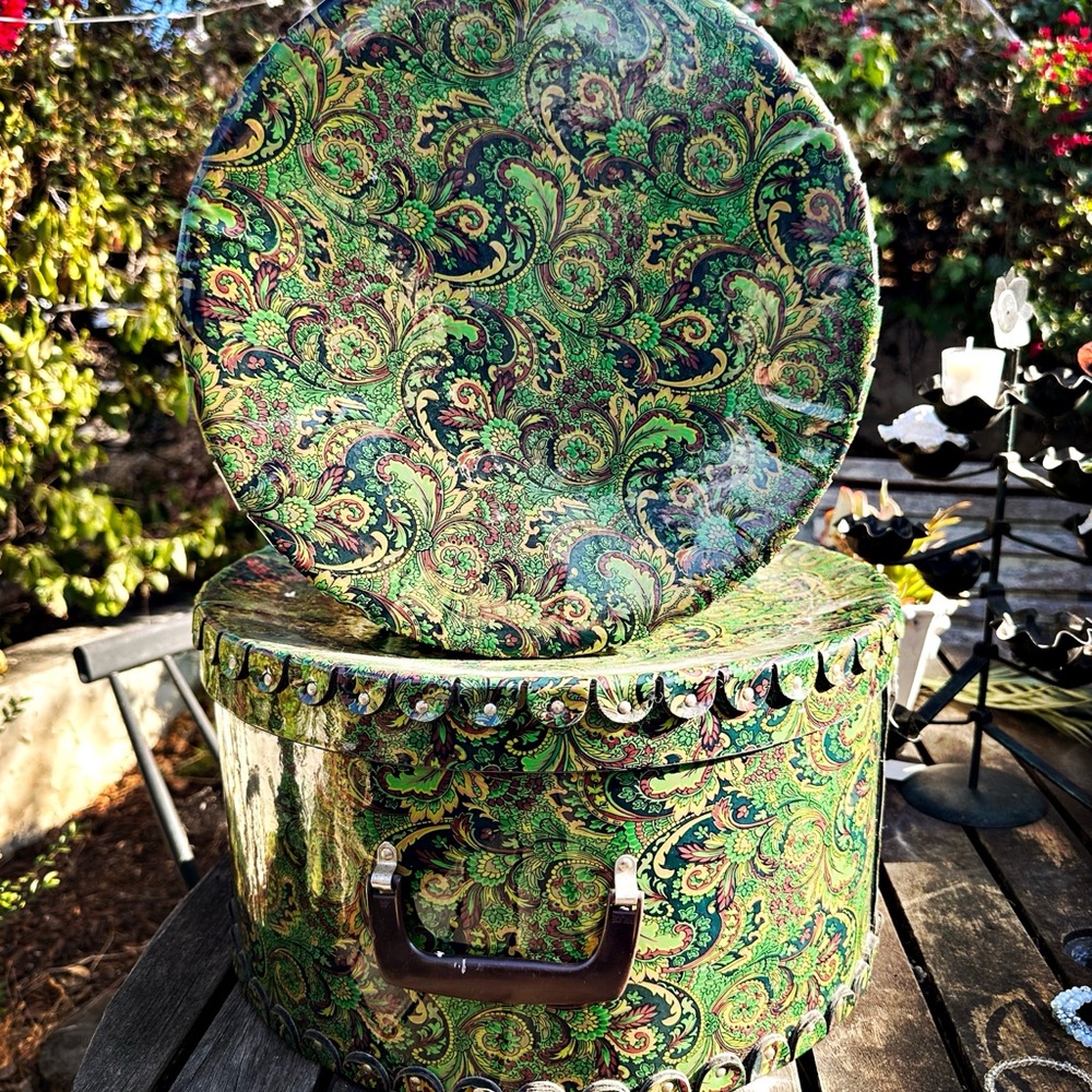 SALE 2 Nesting Vinyl Hat Trunks, Green Paisley. $125. Now: 2 @$70. - Picture 4 of 7